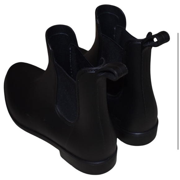 JUSTFAB BLACK RAIN BOOTS - Picture 2 of 4